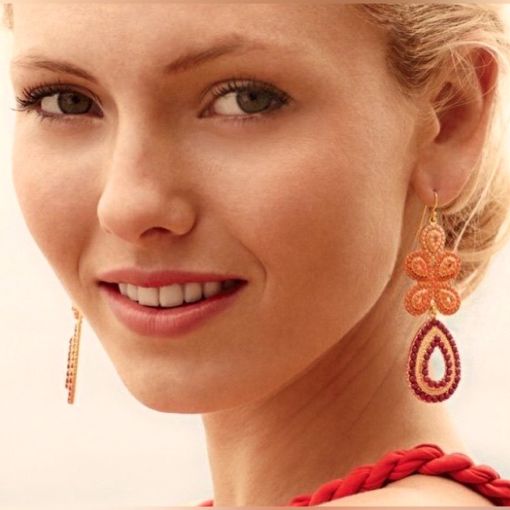 FINAL PRICE REDUCTION BNIB STELLA & DOT RETIRED CHANDELIER EARRINGS